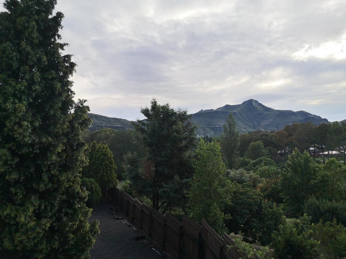 Clarens On Collett Villa Bagian luar foto